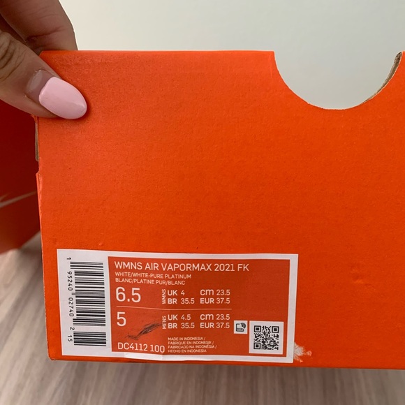 Nike Air Vapourmax 2021 FK Sneakers (6.5) - Picture 5 of 5